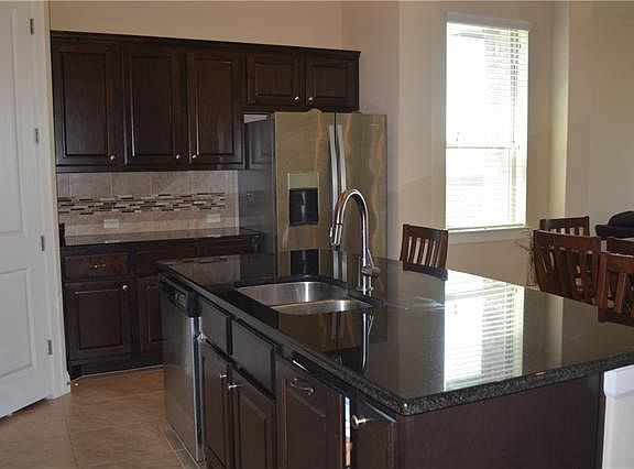 5th image of 7024 Donato Pl