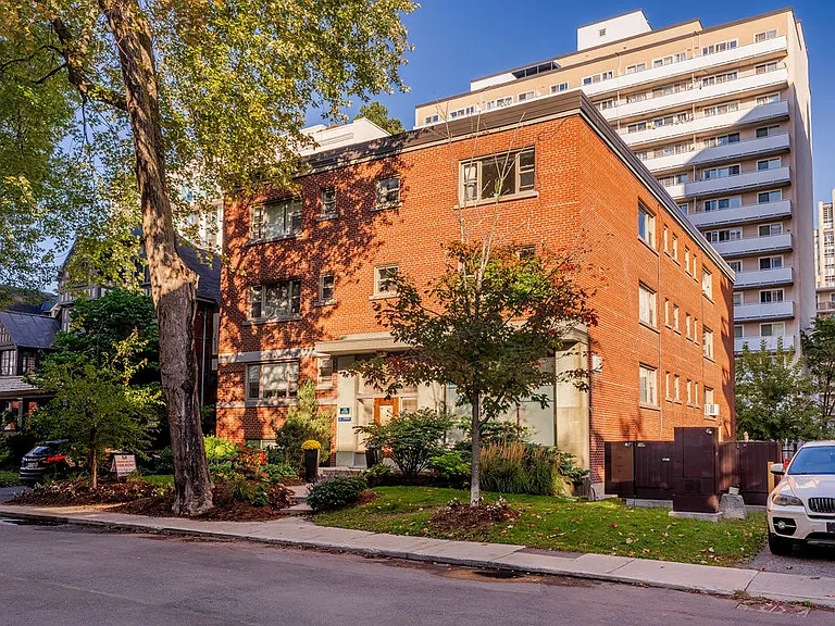 135 Maclaren St — Photo 13