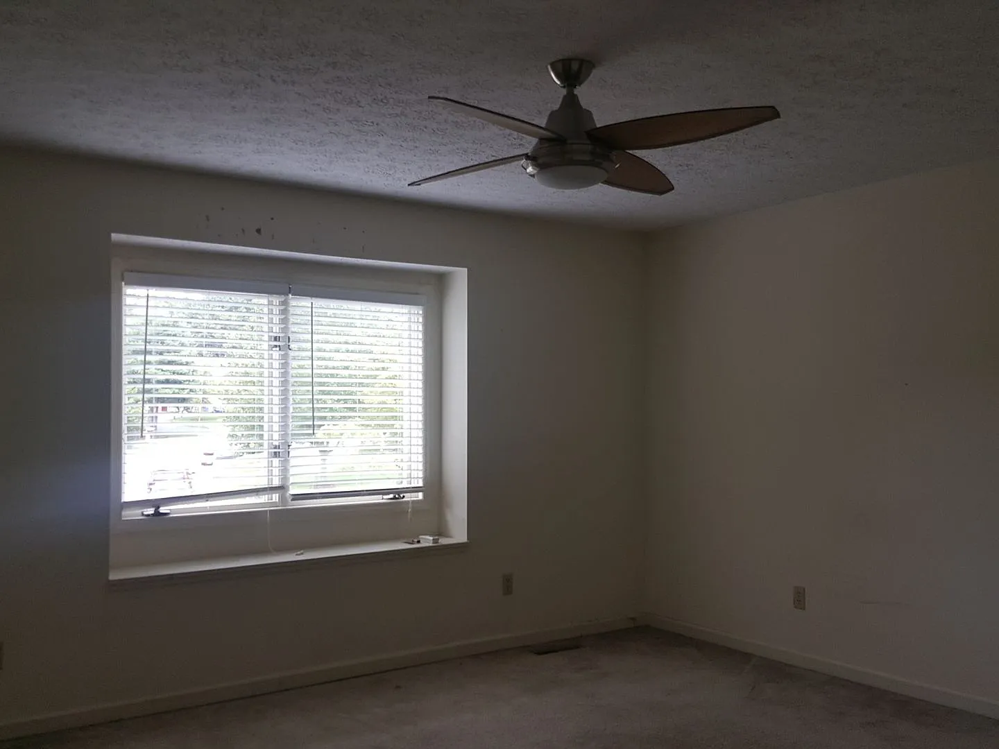3 Bedroom 2.5 Bath 2 Car Garage Townhouse — Photo 2