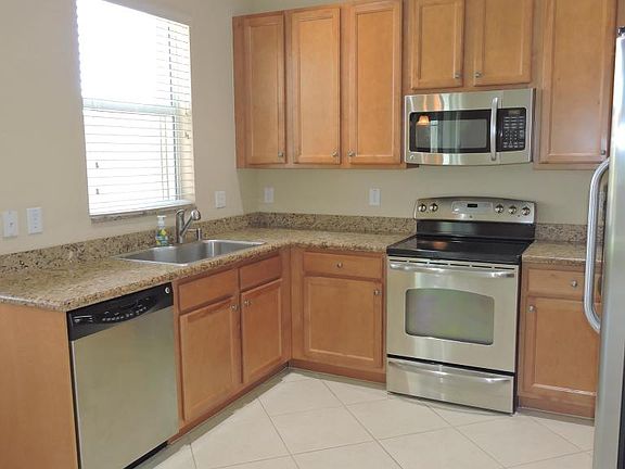 5th image of 7661 Corkwood Ave