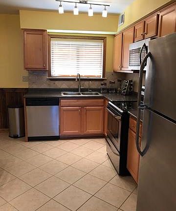 2nd image of 9418 Bay Colony Dr APT 3N