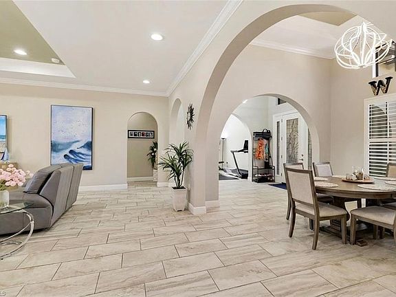 3rd image of 10085 Avalon Lake CIR