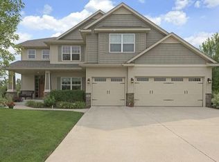 826 Windmill Crk S, Waconia, MN 55387