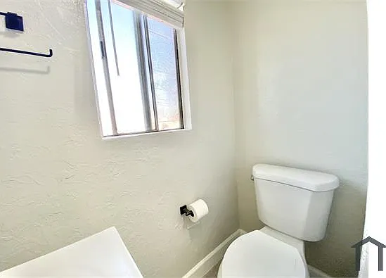 6717 S San Pedro St #9 — Photo 10