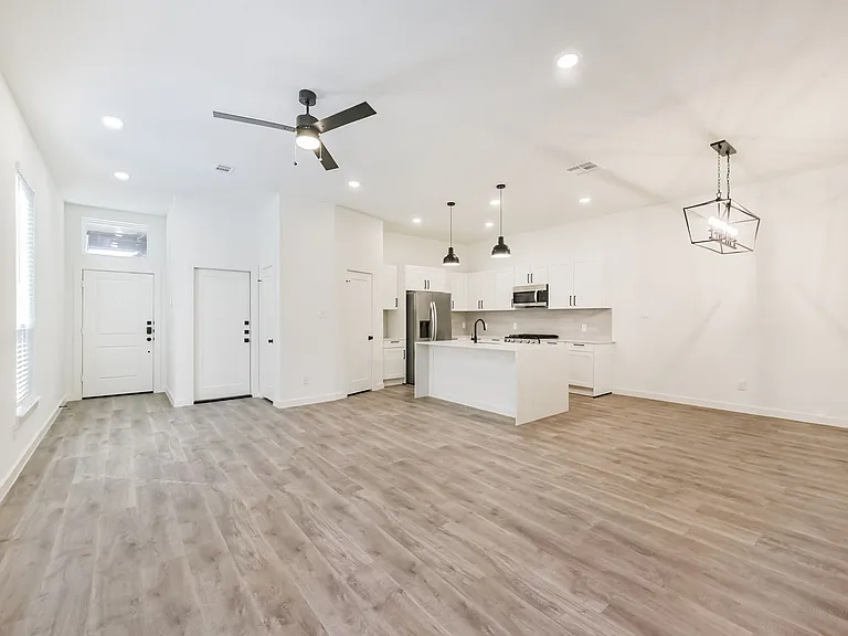 1868 Dry Cherry Ln — Photo 45