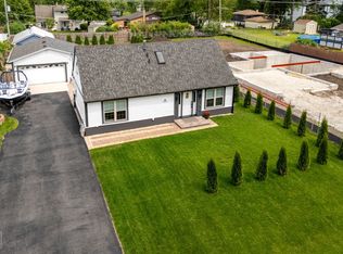 7225 Poplar Ln, Darien, IL 60561