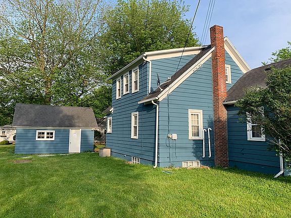 4th image of 454 W Franklin St