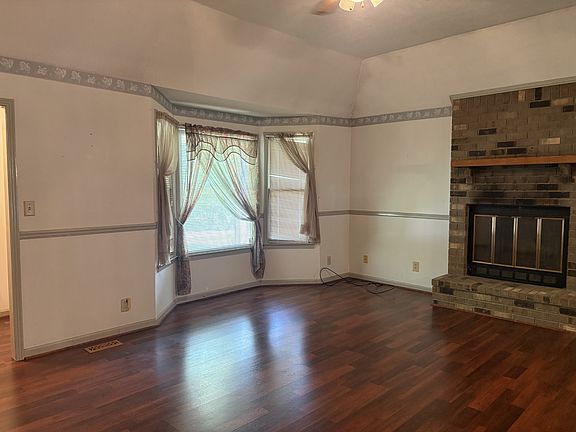 5th image of 117 Keri Dr