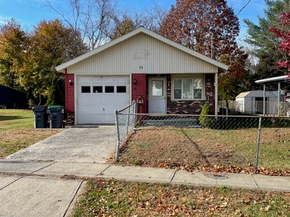 11 Staple St, Glens Falls, NY 12801