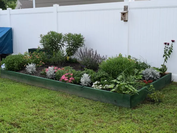 6929 Colemans Crossing Ave, Hayes, VA 23072