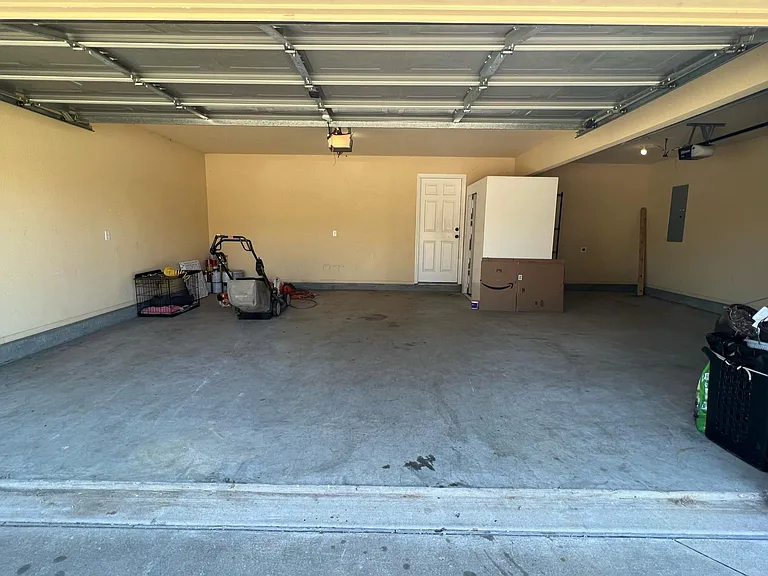 1805 E Jacksonville St — Photo 51