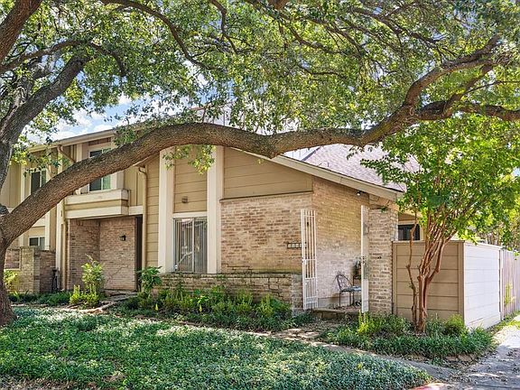 2nd image of 11685 Village Place Dr #259