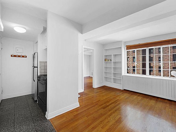 3rd image of 304 E 41st St APT 1201A