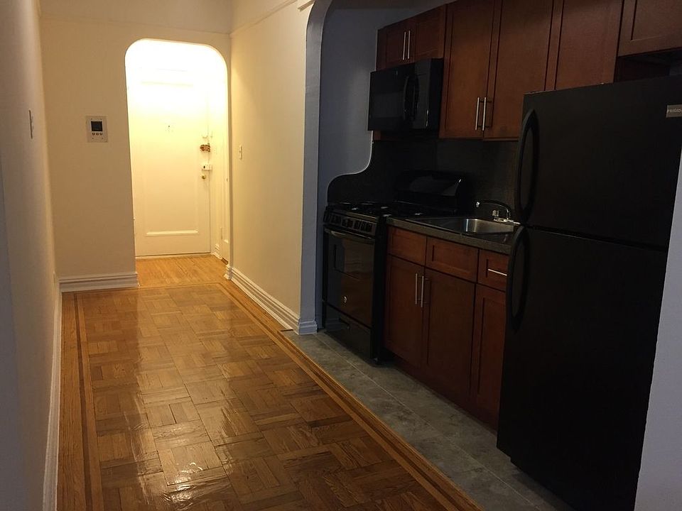 1st image of 6462 Booth St #2