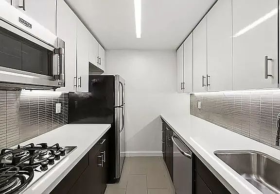 4th image of 184 Lexington Ave APT 15B