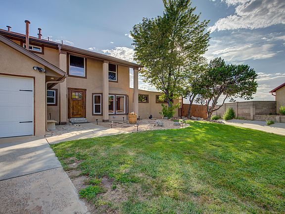 3rd image of 601 Paseo Del Mar NE