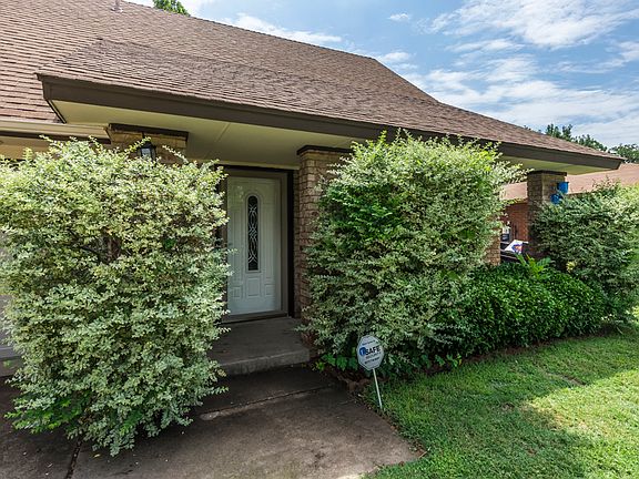4th image of 9504 S McKinley Ave