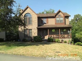 5026 Julia Ln, Mc Kees Rocks, PA 15136