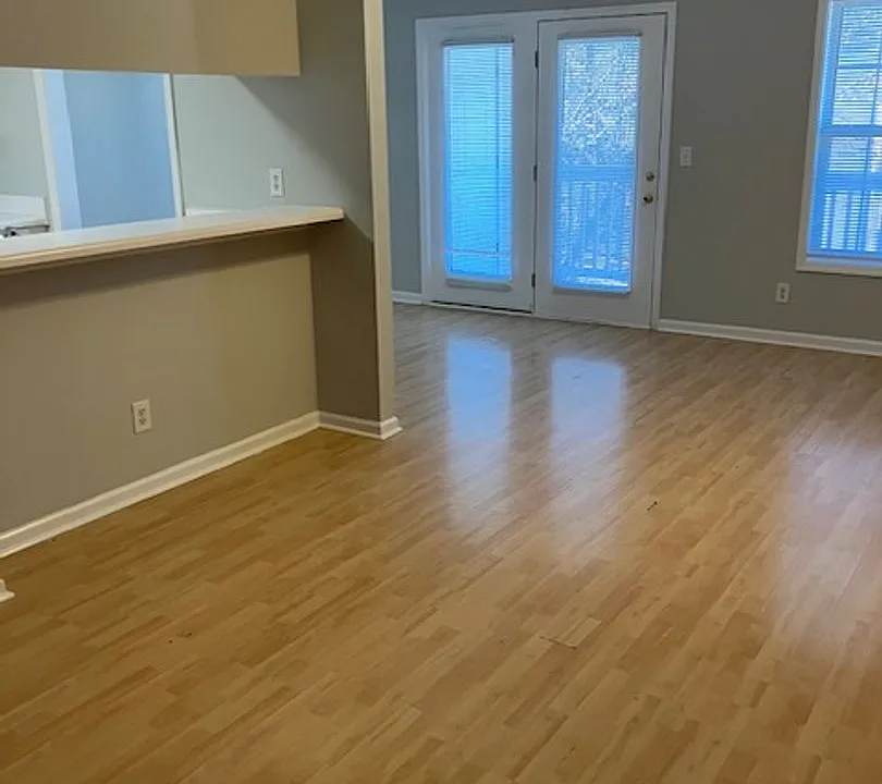 901K Litchfield Way