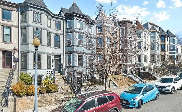 18 T St NE #1 — Photo 1