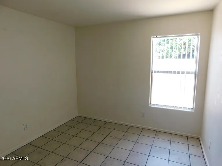 2430 E Fairview St — Photo 13
