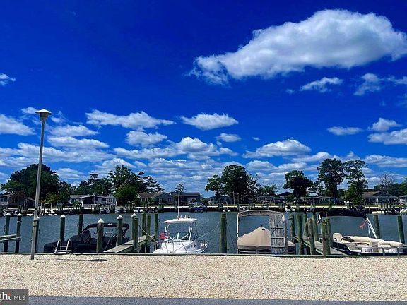 3rd image of 34805 Rowlock Pl #50349