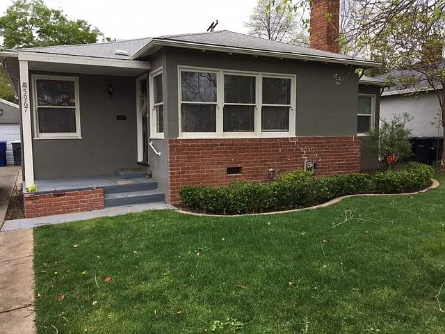 2 bed, 1140 sqft, $2,300 — Photo 2