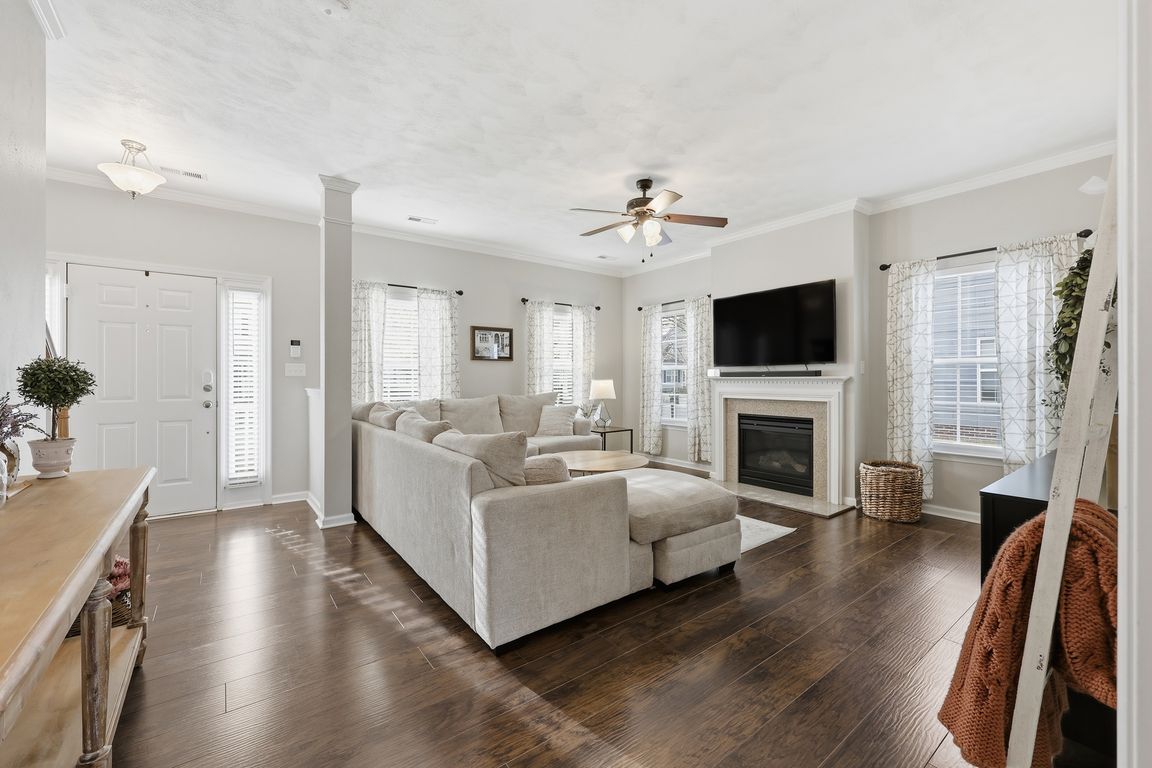 next background image