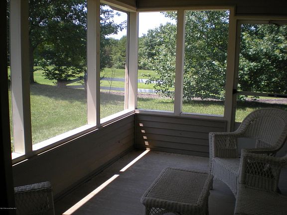 5th image of 2418 Torrington Dr