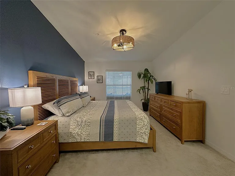 14221 Heritage Landing Blvd #2024 — Photo 16