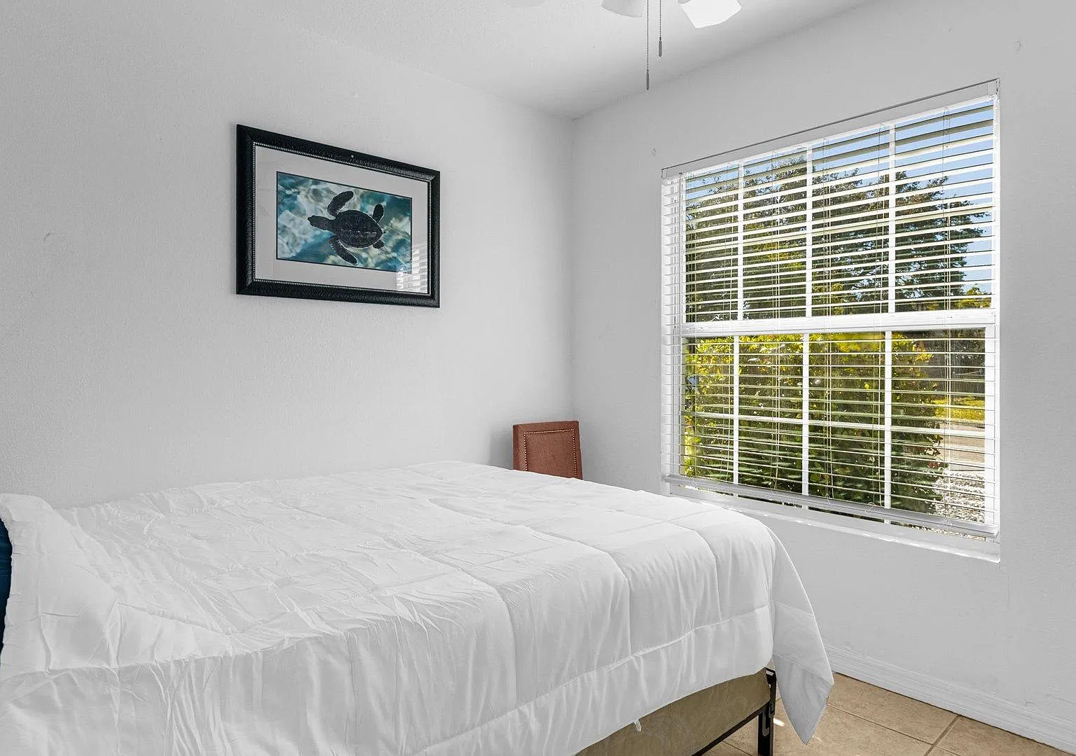 4 bed, 2.5 bath, 1874 sqft, $936 — Photo 1