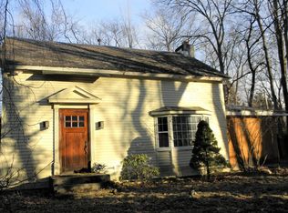 38 Hicks Ln, Manchester Center, VT 05255