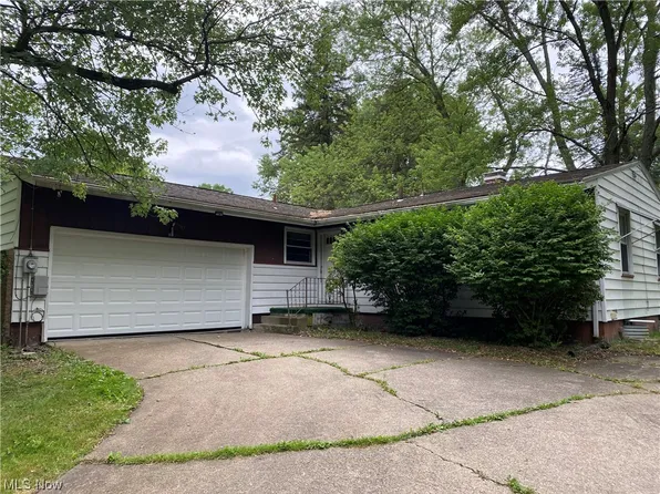 3536 Cardinal Dr, Youngstown, OH 44505