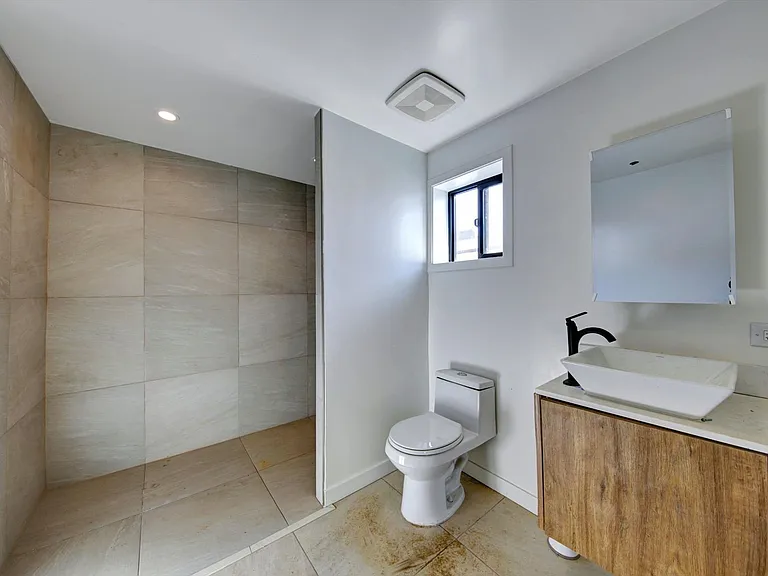 3064 Imperial Ave — Photo 17