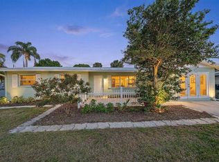 2534 Waneta Dr, Sarasota, FL 34231