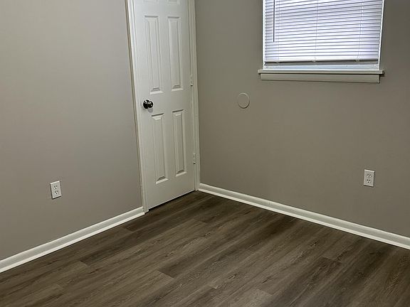 4th image of 4813 Saddlebrook Ln APT 1