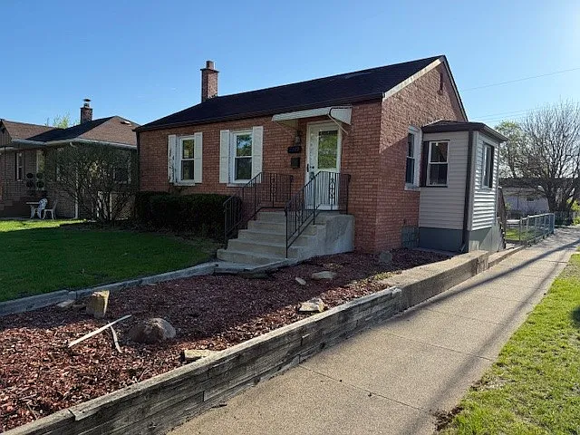 7349 Howard Ave — Photo 4