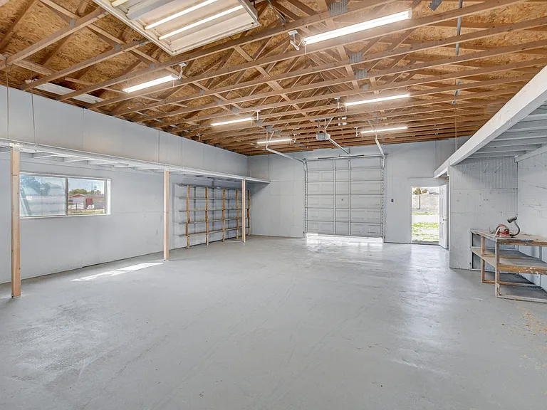 1200 Sq Foot Shop Available to rent separately please inquire