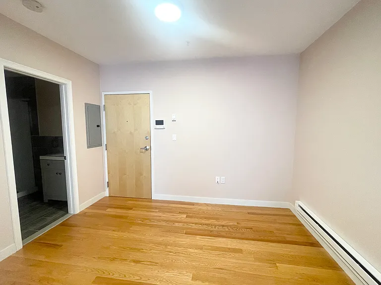 23 Hudson St #203 — Photo 8