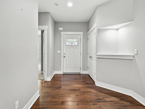 2nd image of 9478 The Woodlands Trl #31