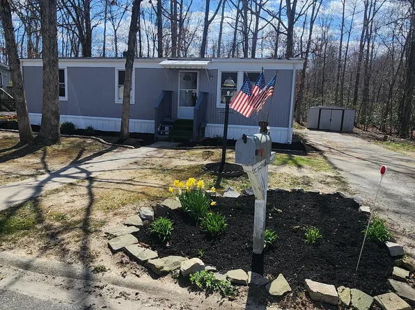 120 Hazelwood Dr, Elmer, NJ 08318