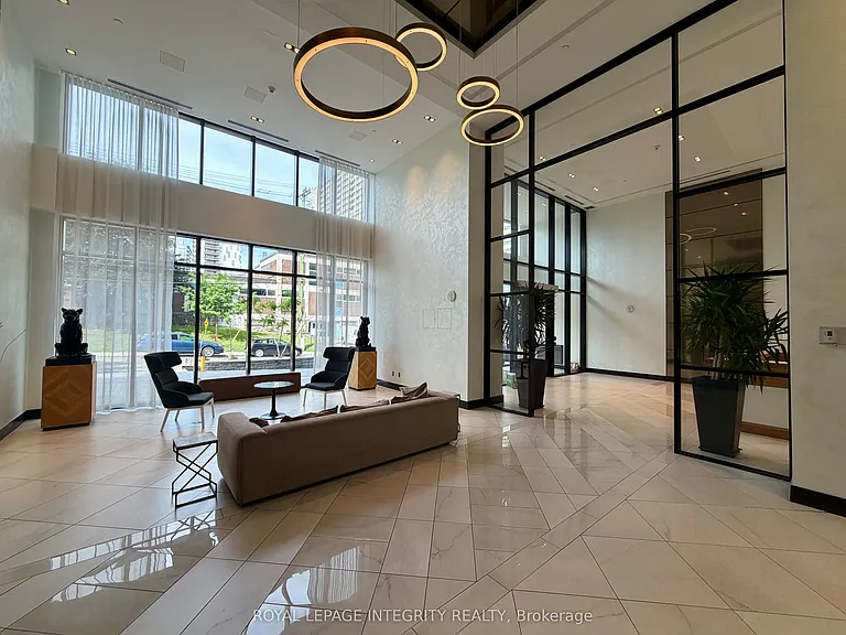 255 Bay St #910 — Photo 7