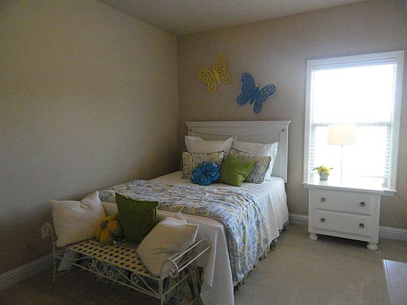 9987 SUMMERWOODS CIRCLE SOUTH