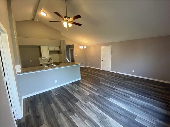 3rd image of 2331 Sunflower Dr