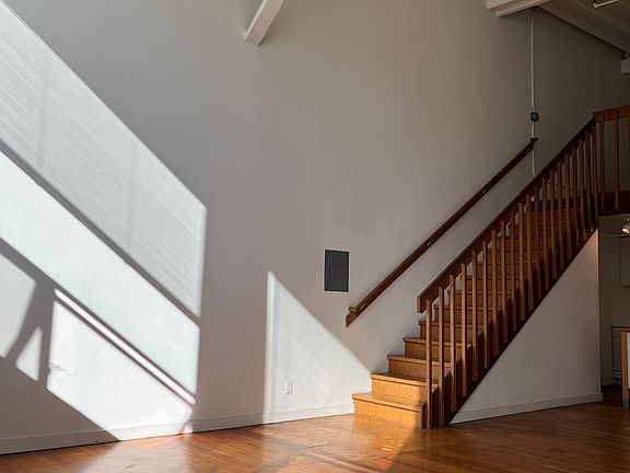 4th image of 601 Minnesota St APT 207