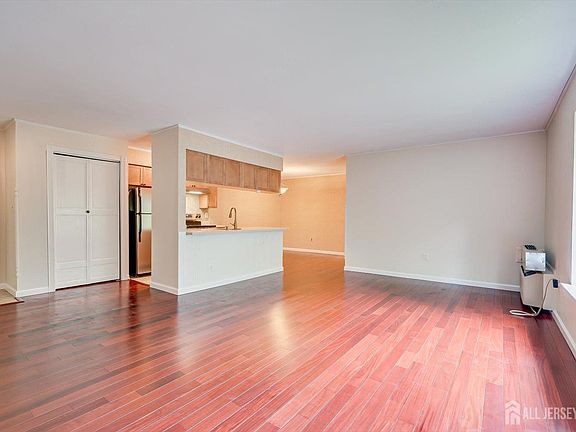 4th image of 6 Norwich Pl