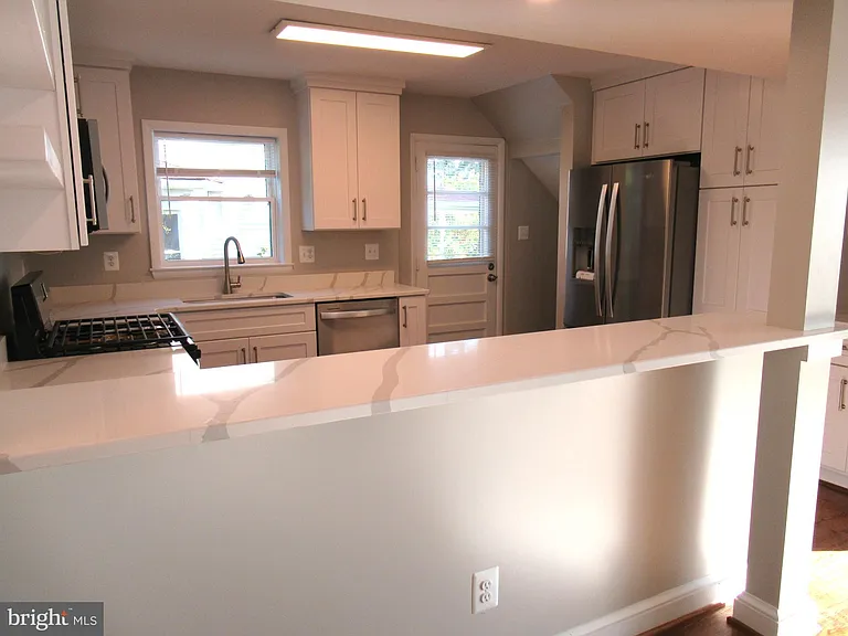2142 N Stafford St #1 — Photo 7
