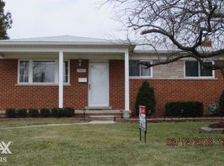 19059 Toepfer Dr, Eastpointe, MI 48021