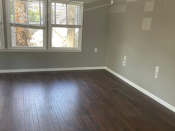 2nd image of 636 Cleburne Ter NE #C
