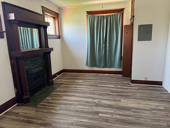 4th image of 114 S 12th St #A